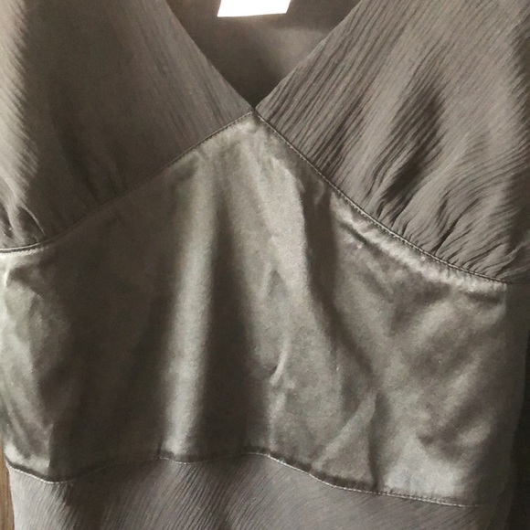 ๐ Banana Republic silk dress - Picture 9 of 9